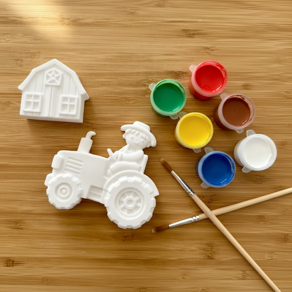 Farm Set - Unpainted with 6 Paint Pots and 2 Brushes